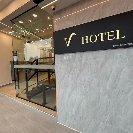 V Hotel Johor Bahru Zewnętrze zdjęcie