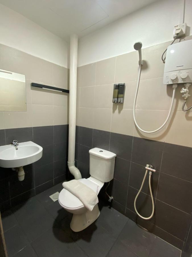 V Hotel Johor Bahru Zewnętrze zdjęcie