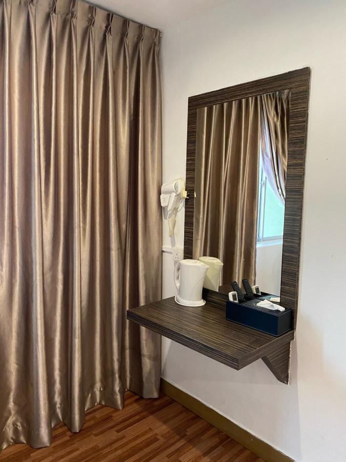 V Hotel Johor Bahru Zewnętrze zdjęcie