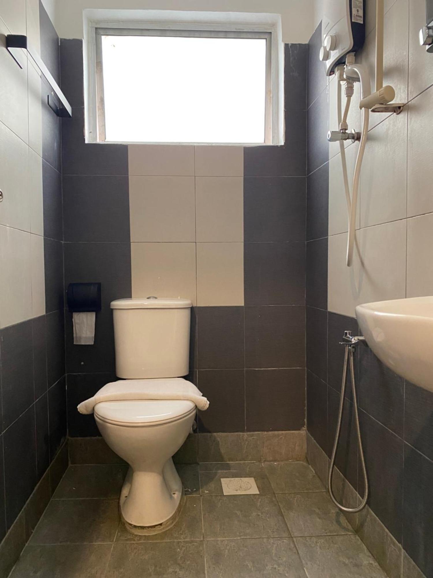 V Hotel Johor Bahru Zewnętrze zdjęcie