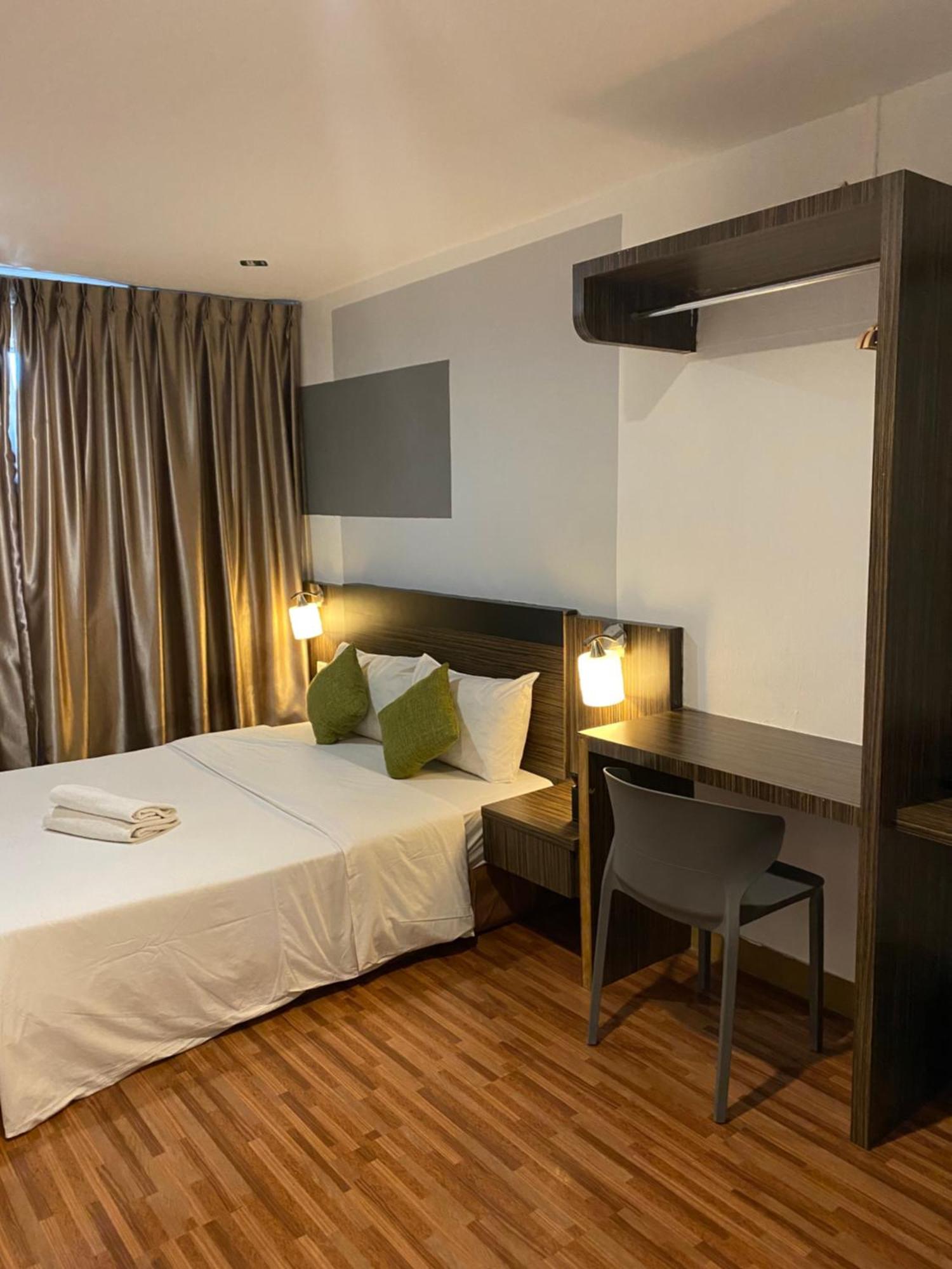 V Hotel Johor Bahru Zewnętrze zdjęcie