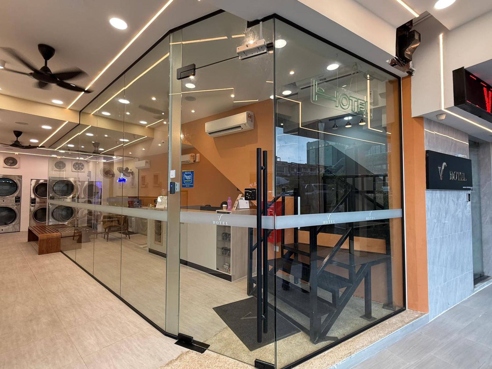 V Hotel Johor Bahru Zewnętrze zdjęcie